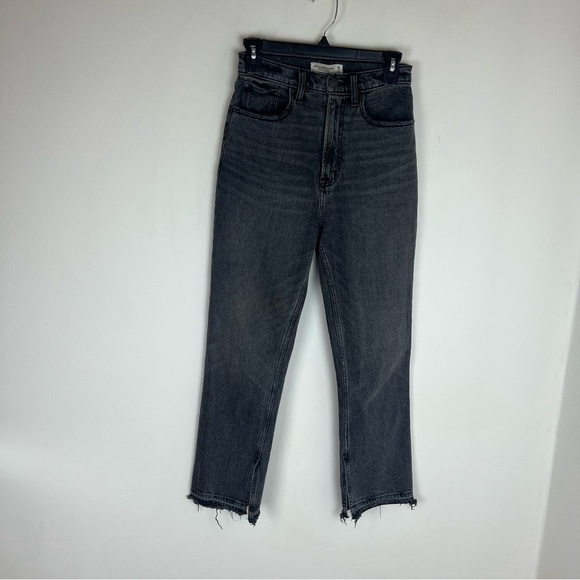 Abercrombie Curve Love Ankle Straight Ultra High Rise Size 26 / 2 Split Hem - Picture 2 of 6